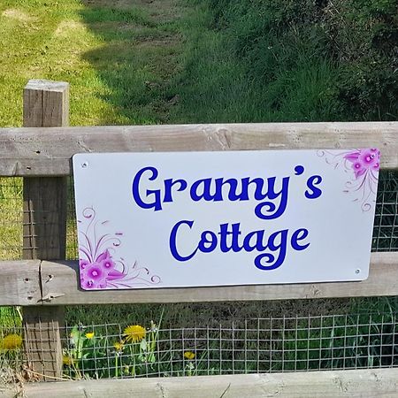 Granny'S Cottage, A Lovely Lakeside Cottage Donegal Town Ngoại thất bức ảnh