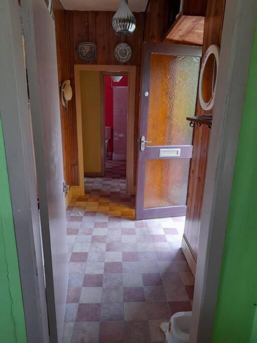 Granny'S Cottage, A Lovely Lakeside Cottage Donegal Town Ngoại thất bức ảnh
